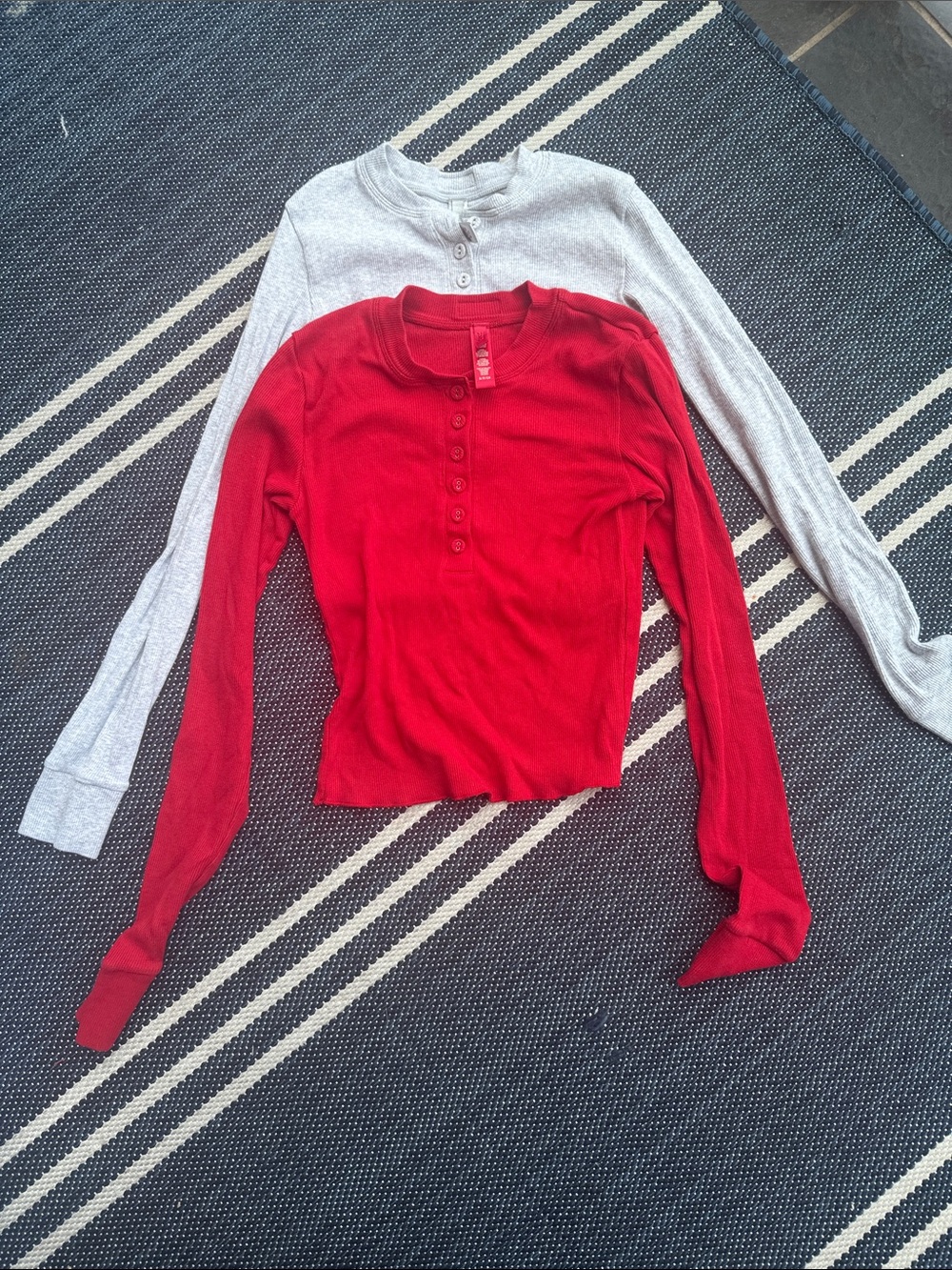 SKIMS Cropped Rib Henley Set : Tops in Red + Gray